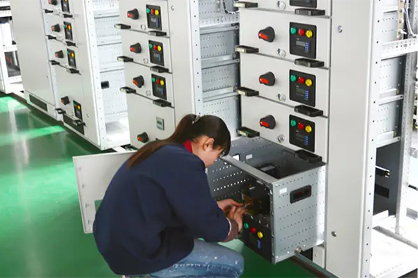 lugao Lugao factory testing for MCS low voltage switchgear